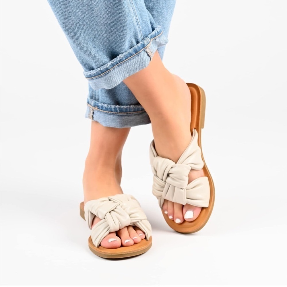 JOURNEE COLLECTION Tru Comfort Kianna Sandal Brown 7.5 Boho Cottagecore NWOT